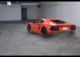 Две Lamborghini Aventadors дрифтуют в гараже