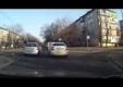 Неадекватная женщина за рулем на Украине преследует Skoda Octavia