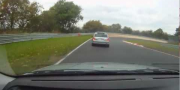 BMW 328i и Renault Clio RS Mk2 на шоссе в Нюрбургринге