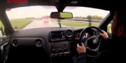 Audi A1 Quattro против Nissan GT-R на мокром извилистом треке