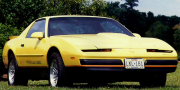 Фото Pontiac Firebird Formula 350 1987