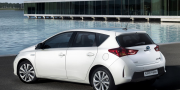 Фото Toyota Auris Hybrid 2013