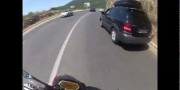 Опасная ситуация — мотоцикл на обгоне