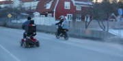 Кренделя на не типичном скутере