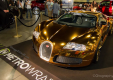Рэппер Flo Rida приобрел золотой, хромированный Bugatti Veyron в своей форменной «Floss and Stunt».