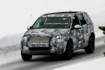 Land Rover «Baby» Discovery позирует для камеры