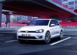 Volkswagen демонстрирует спортивный гибрид Golf GTE и завершает линейку GTI и GTD