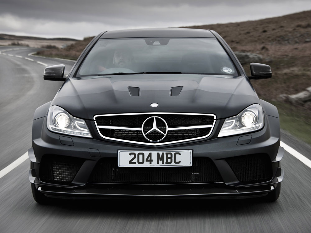 Mercedes c63 AMG спереди